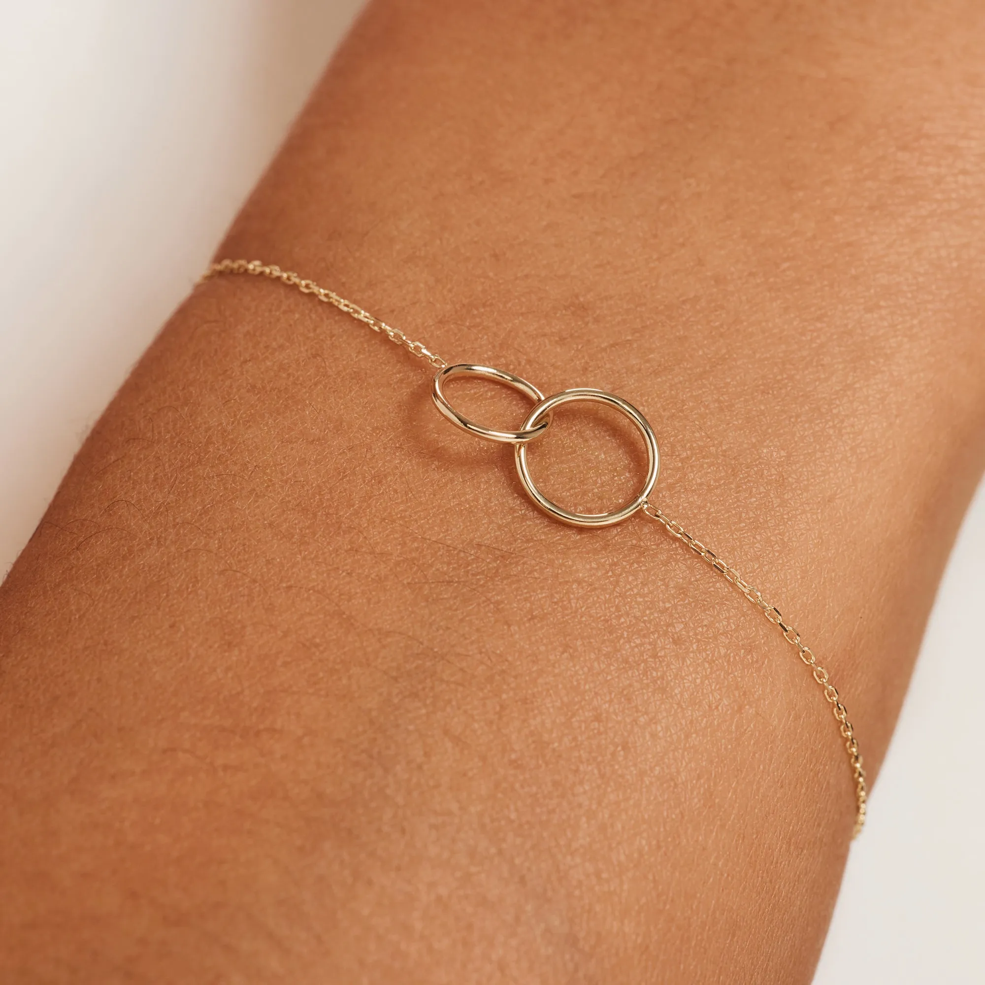 Cadeau d'Isabel 14 karat gold necklace & bracelet gift set with rings