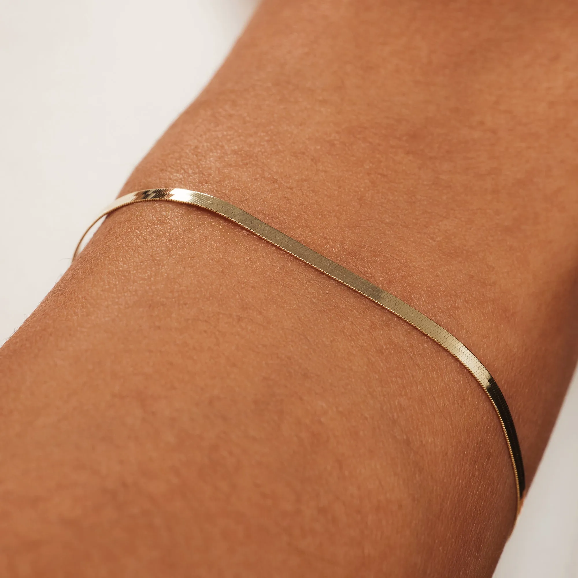 Cadeau d'Isabel 14 karat gold necklace and bracelet gift set