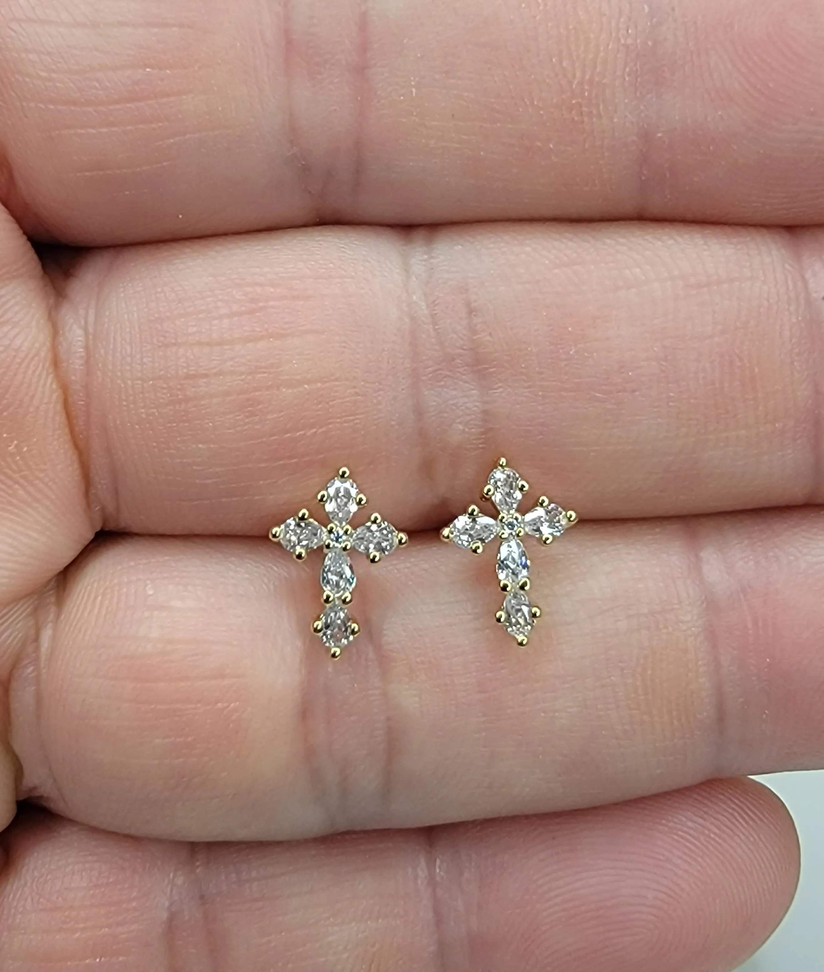 CROSS POST EARRINGS GOLD