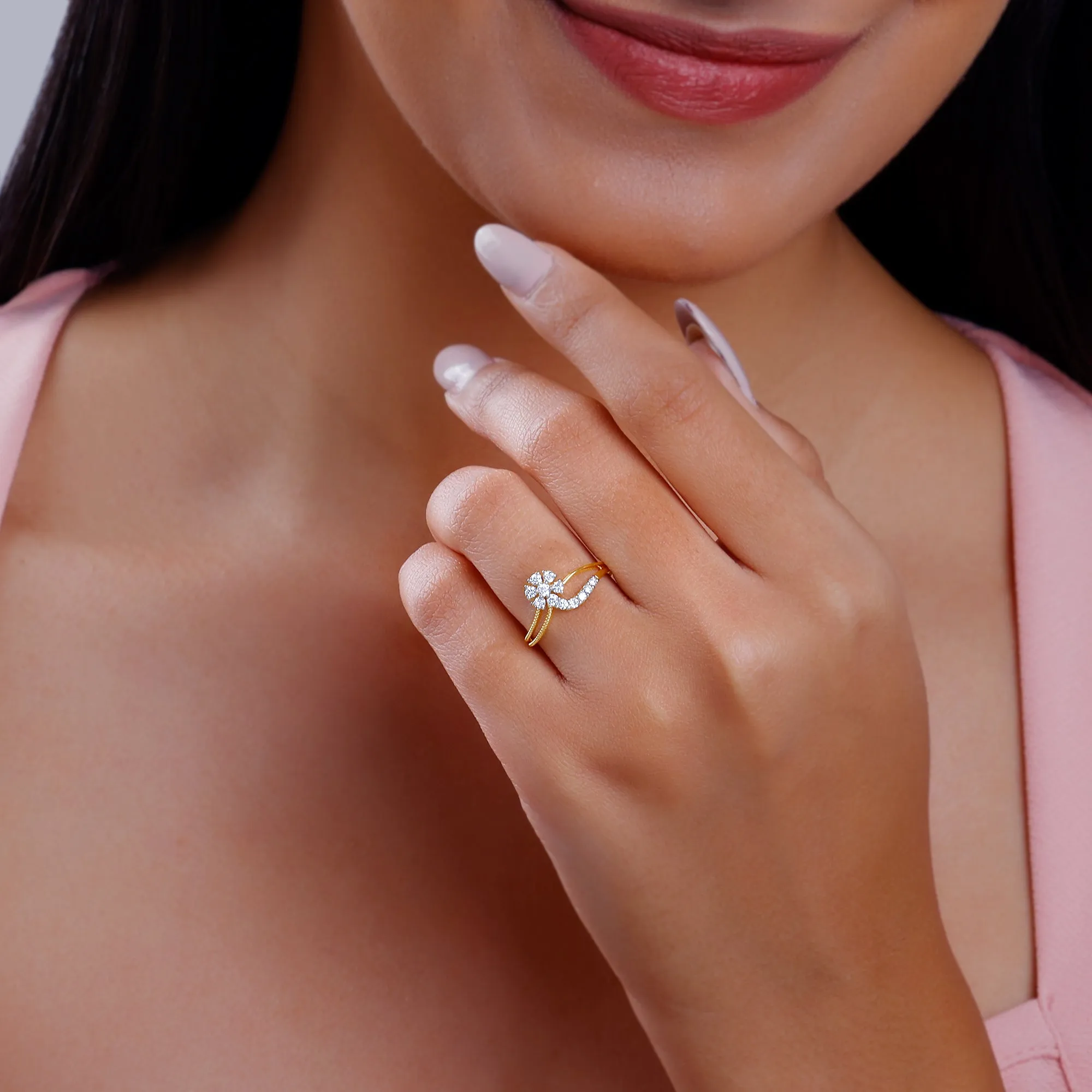 Gold Daisy Delight Diamond Ring