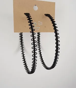 LARGE HOOP EARRINGS - Black