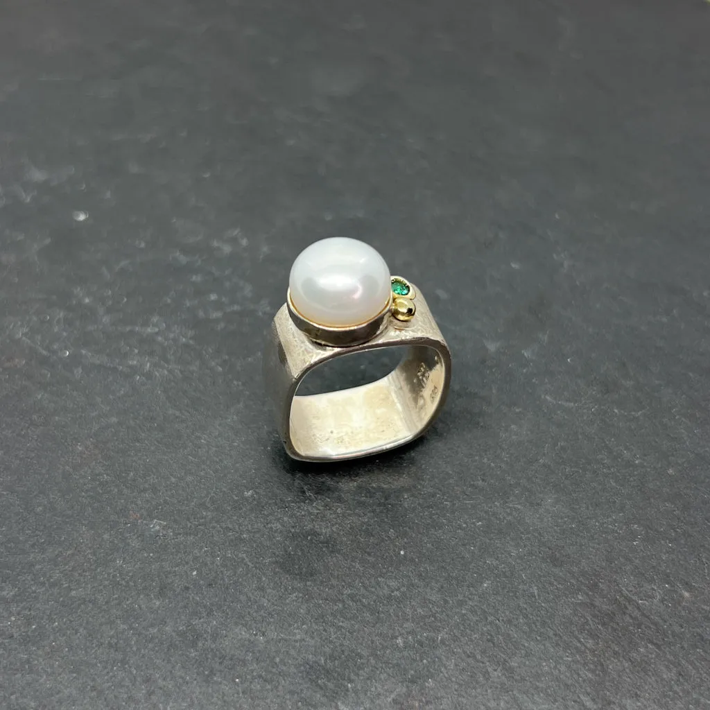 Mab Pearl & Emerald Ring Wide Square Stacking Ring