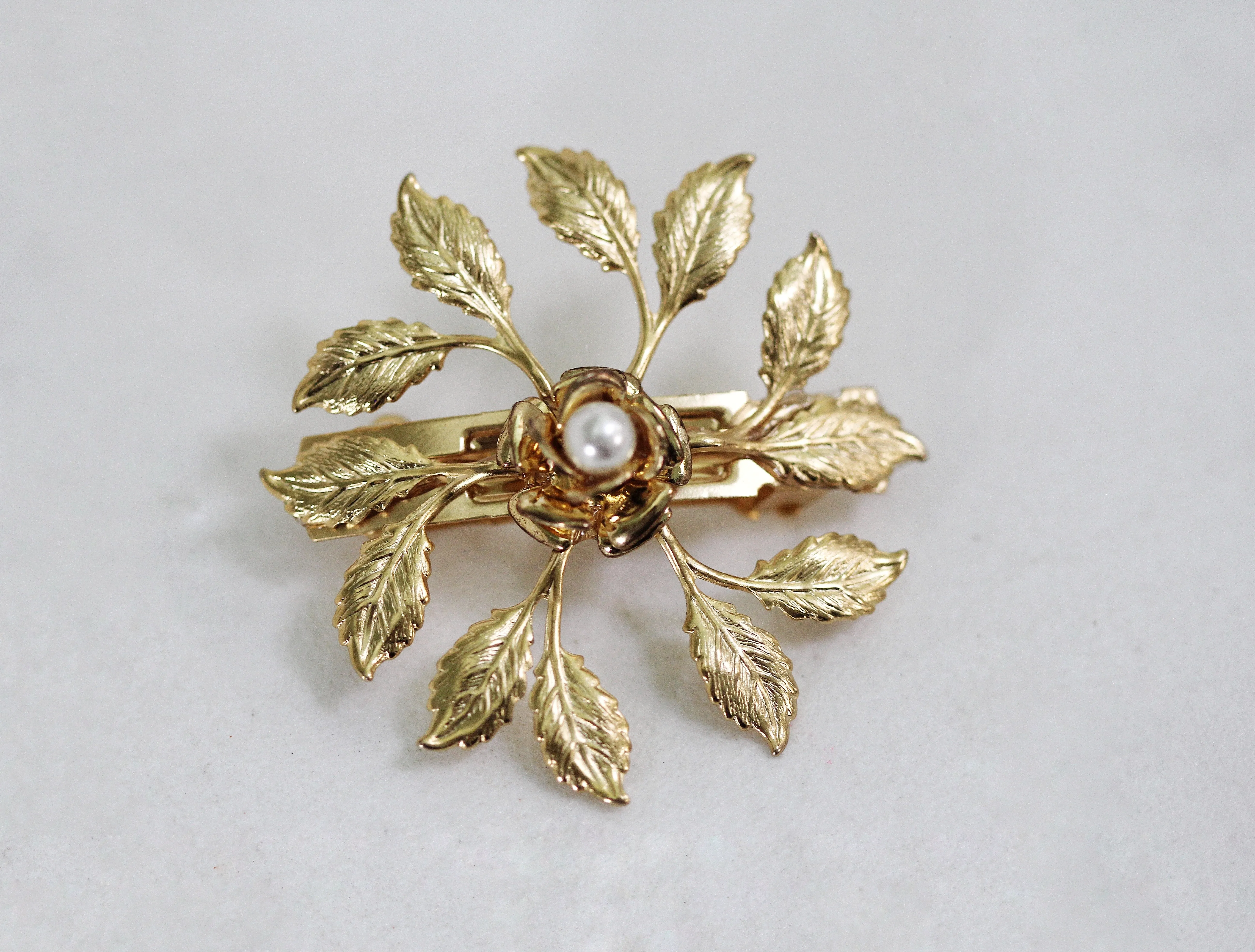 Made to Order* Small Leaf Circle Barrette