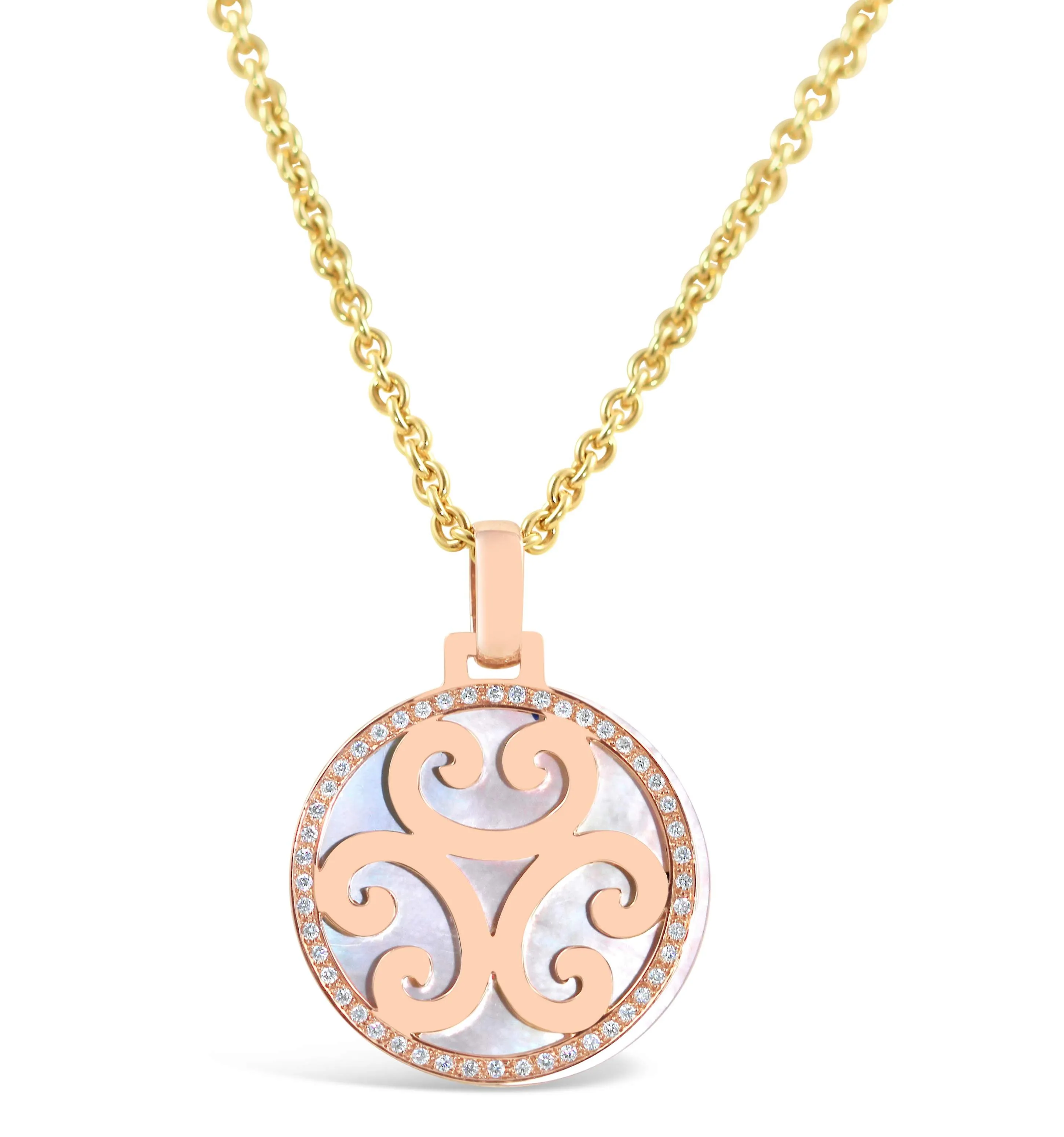 PLAITNI DIAMOND MEDALLION PENDANT