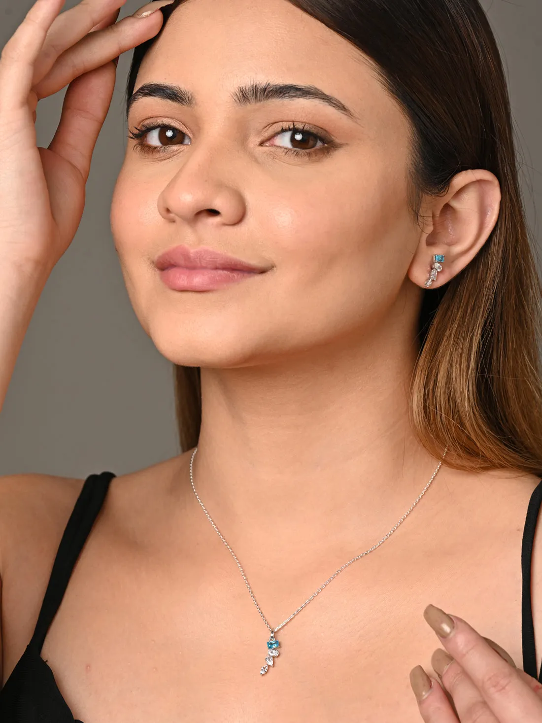 Silver diamente Jewellery Set