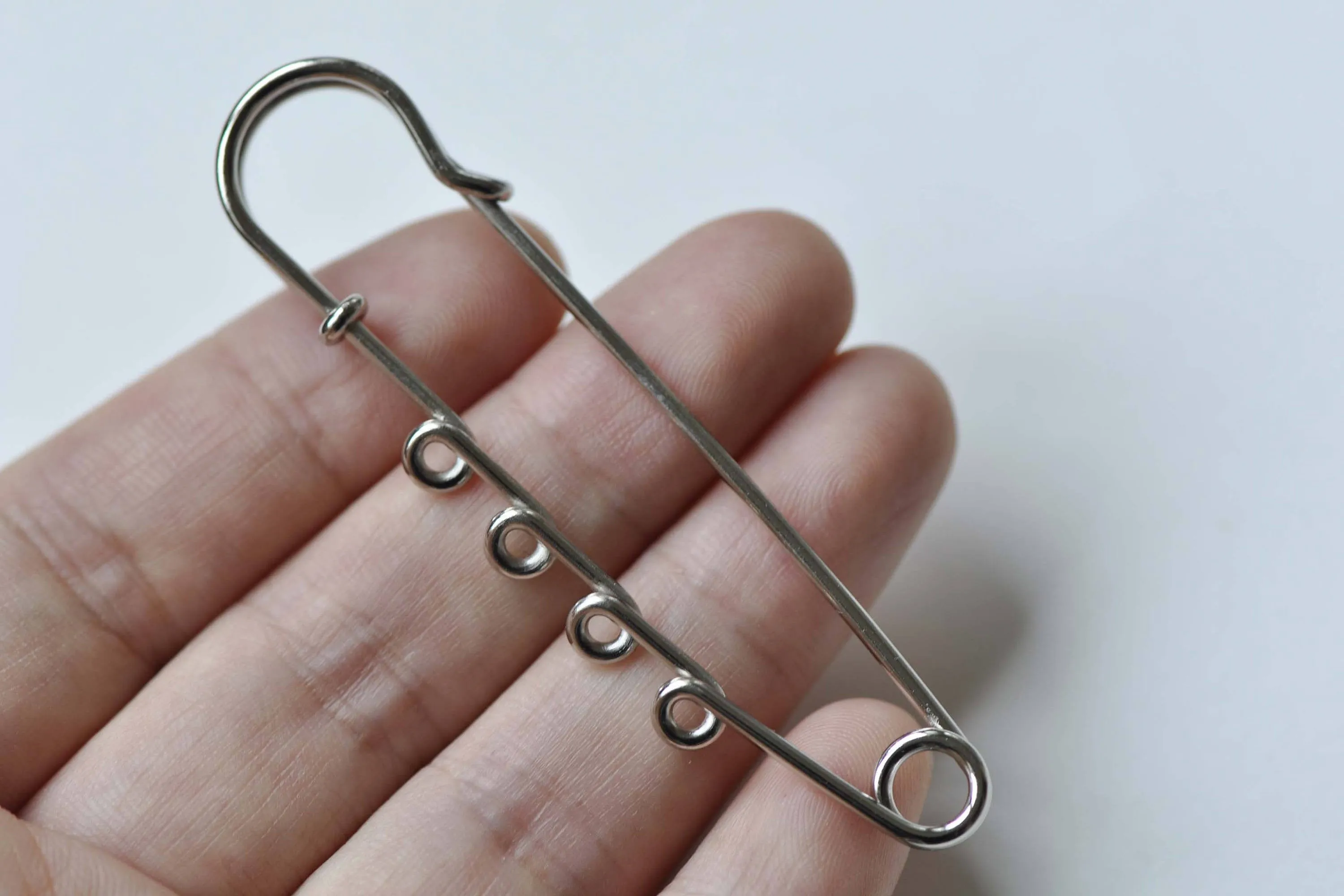 Silvery Gray Kilt Shawl Pins Four Loops Safety Brooches Set of 10 A8845