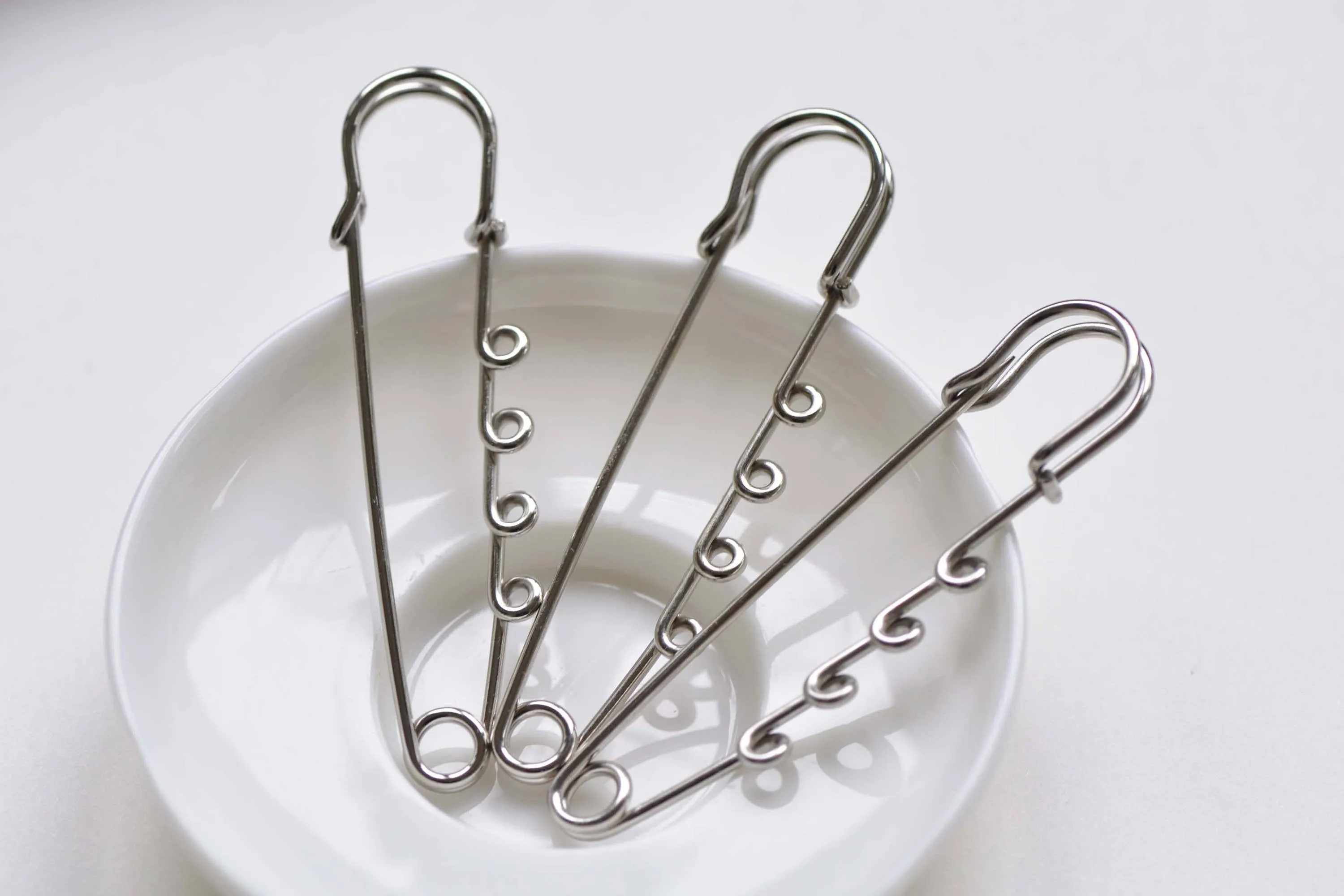 Silvery Gray Kilt Shawl Pins Four Loops Safety Brooches Set of 10 A8845