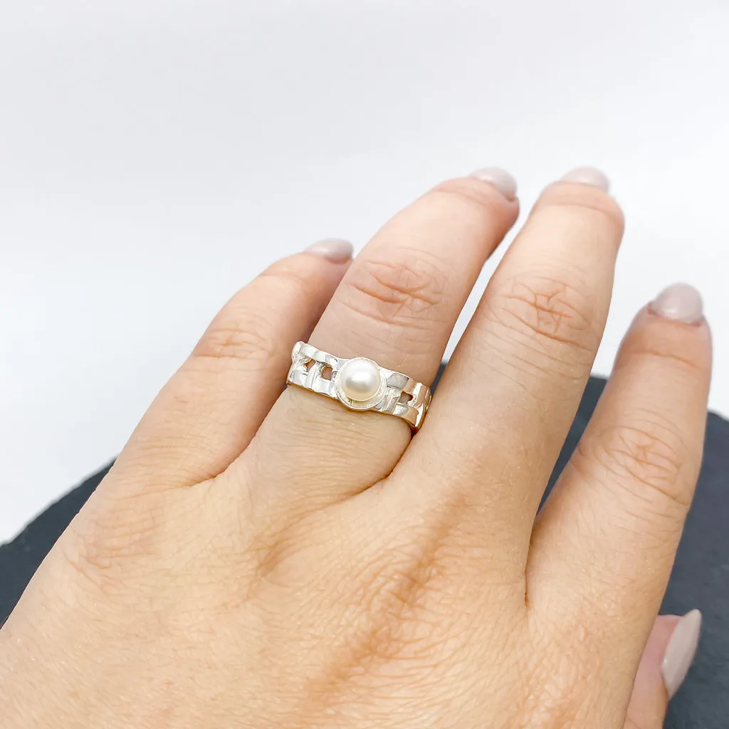 Skinny Woven Basket Pearl Ring