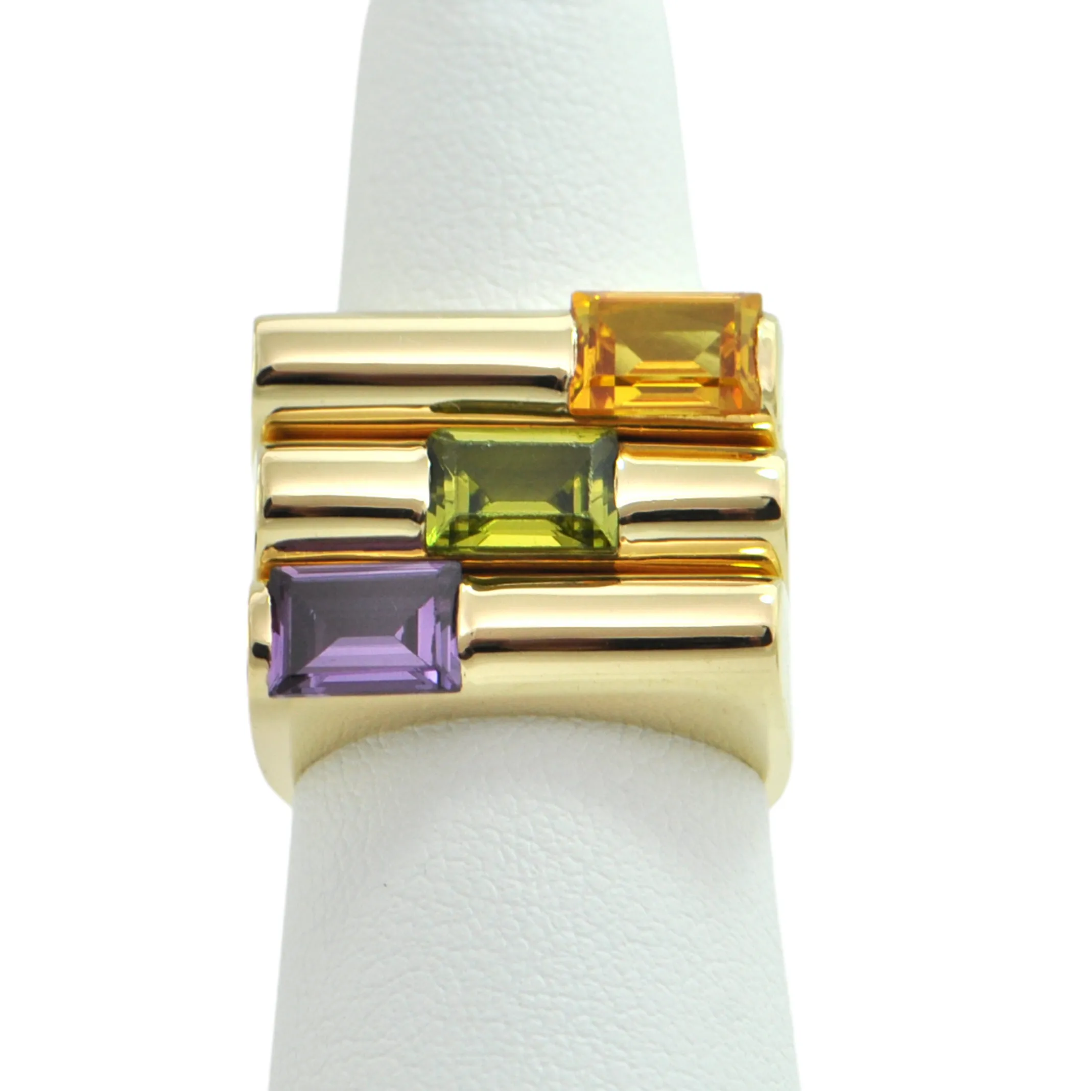 Vintage 18K Yellow Gold Peridot Bar Ring