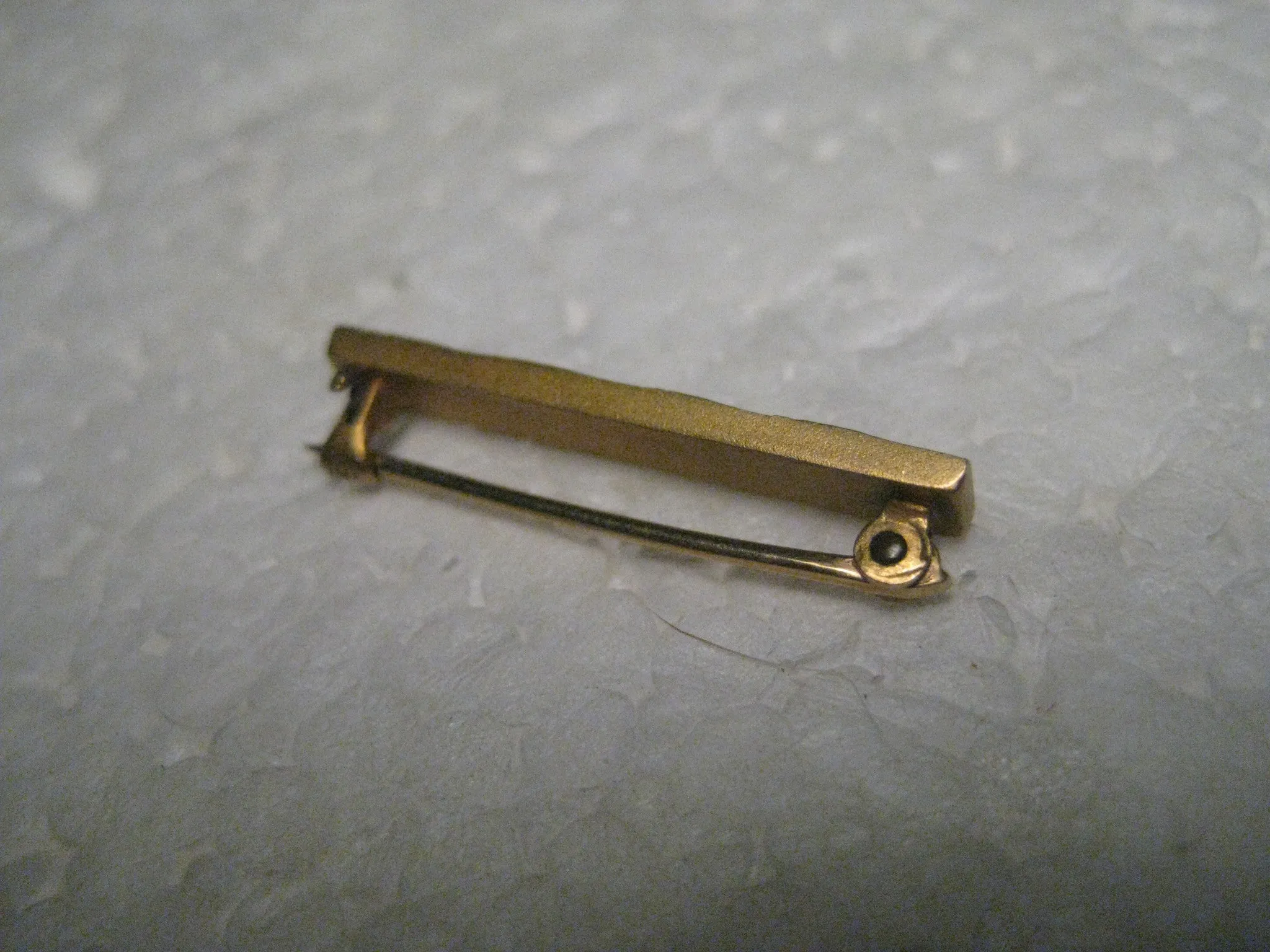 Vintage Pair of 10kt Gold Art Deco Bar Brooches, C-Clasp, 1" long, .78 gr. early 1900's